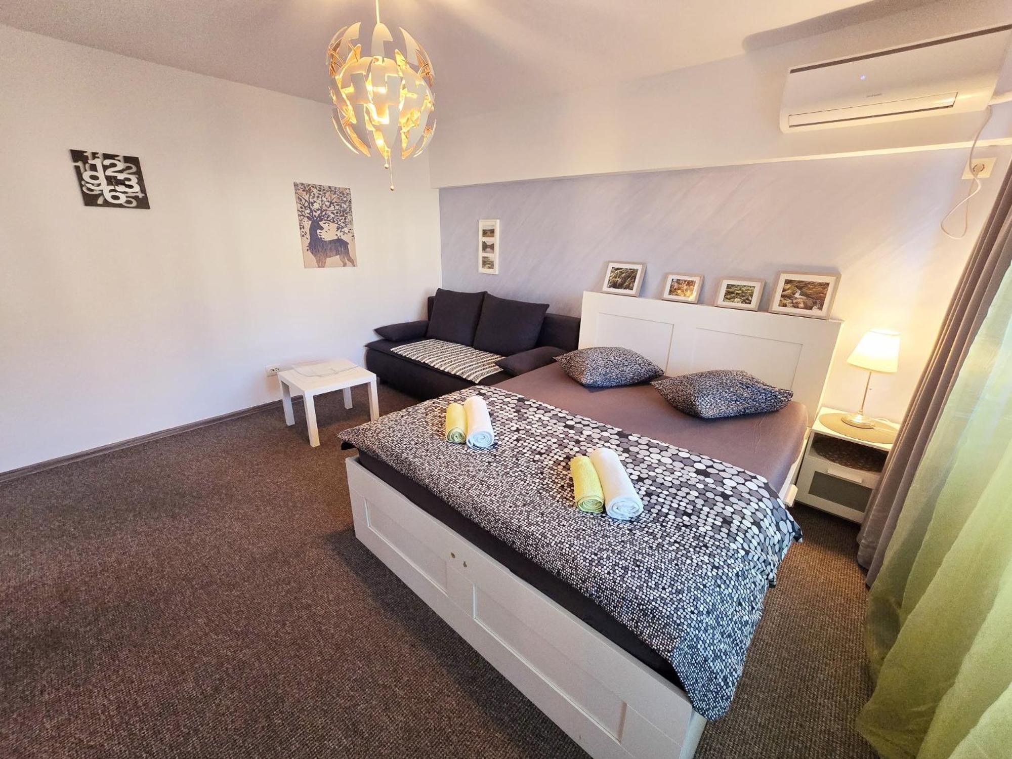 Marcos Apartments - Self Check-In Решица Экстерьер фото